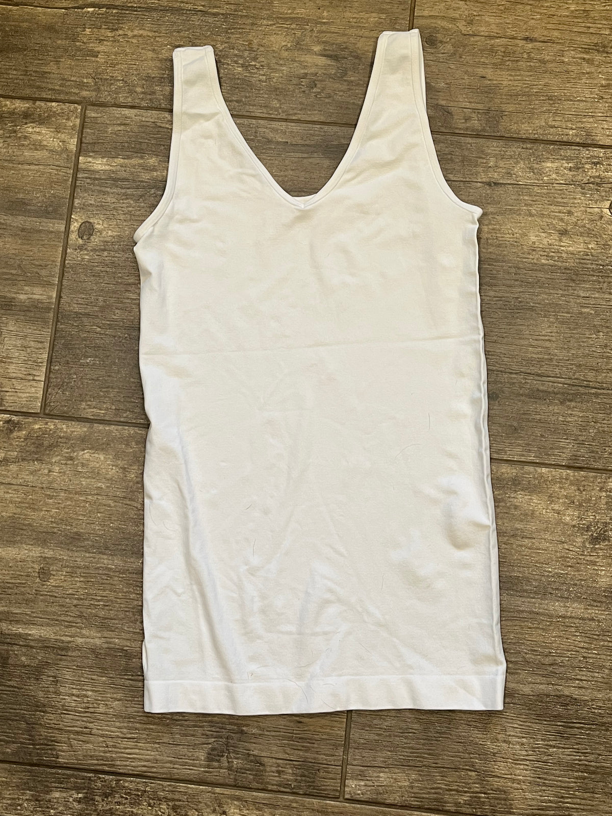 Reversible V or U Line Seamless Tank