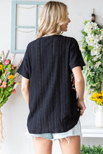 Load image into Gallery viewer, Short Sleeve Floral Contrast Plus Top
