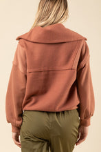 Load image into Gallery viewer, Cozy Half Zip 2 Pocket Sweatshirt

