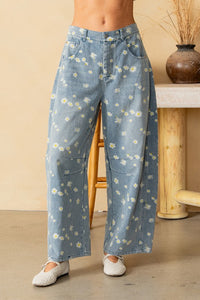Relaxed Fit Wide Leg Daisy Print Jean