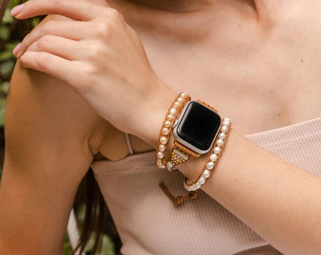 Graceful Freshwater Pearl  Apple Watch Strap