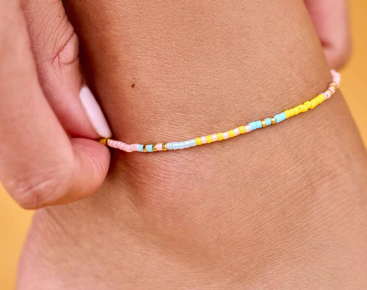 Puravida Mixed Bead Gold Stretch Anklet