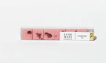 Luxe Mixology Cube Mini Strawberry