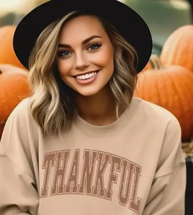 Thankful Women's Graphic Sweatshirt