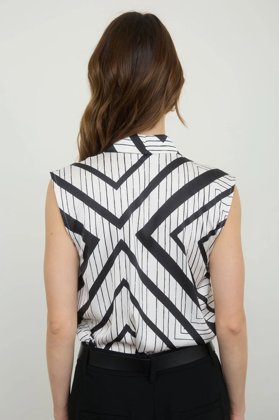 Geo Line Print Sleeveless V Neck Satin Top