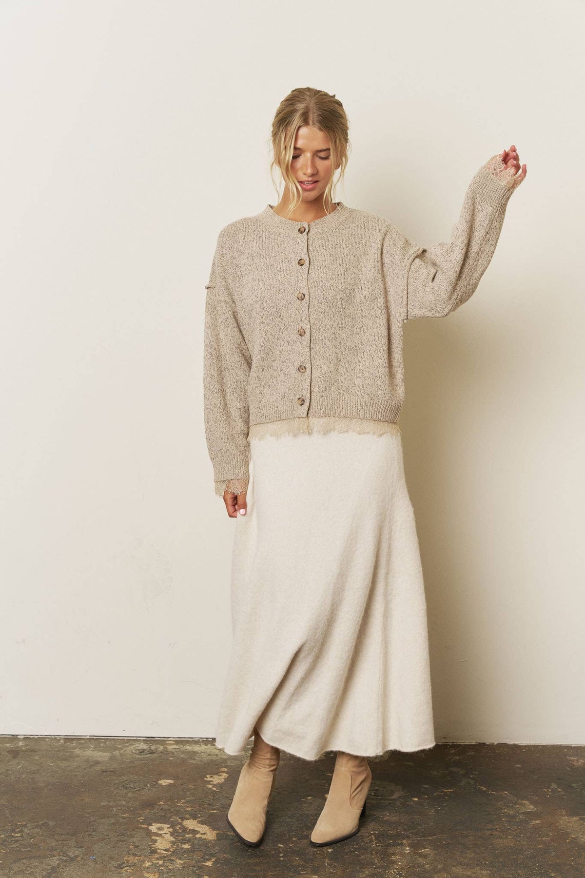Lace Trim Exposed Cardigan
