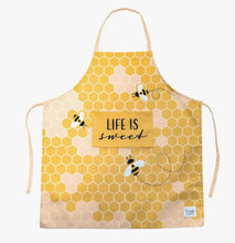 Load image into Gallery viewer, Krumbs Kitchen Homemade Happiness Apron
