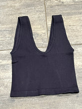 Load image into Gallery viewer, Seamless Sleeveless V-Neck Crop
