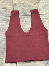 Load image into Gallery viewer, Seamless Sleeveless V-Neck Crop
